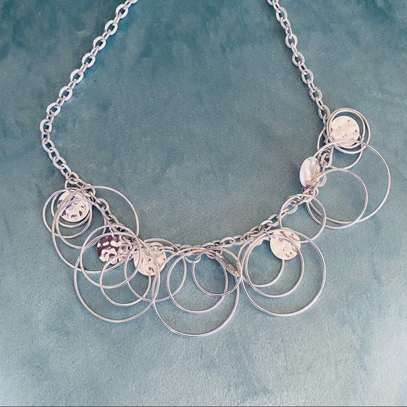 Silver circle necklace - Picture 2 of 4